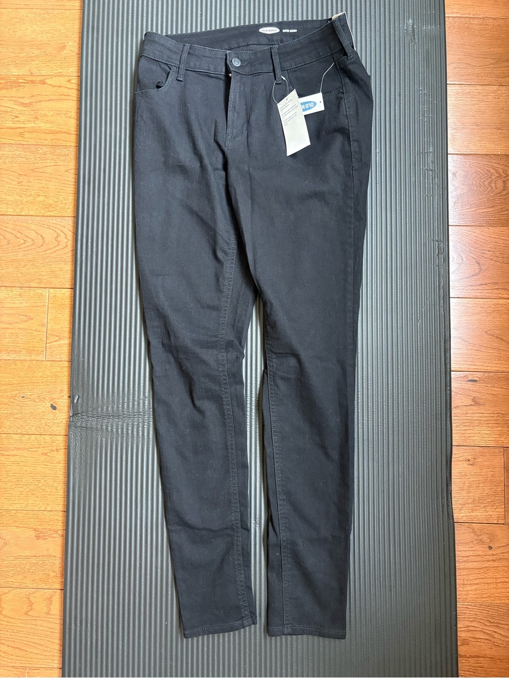 NWT Old Navy Black Super Skinny Jeans